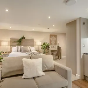 4* Apartahotel Heritage Mews